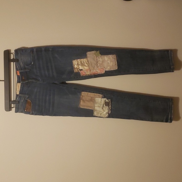 Pilcro and the letterpress embroidered jeans size 24. - Picture 1 of 4